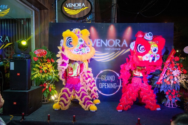 Tưng bừng khai trương cơ sở mới của Venora Hair Lounge - Ảnh 2.