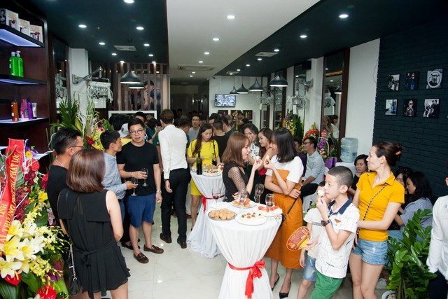 Tưng bừng khai trương cơ sở mới của Venora Hair Lounge - Ảnh 3.