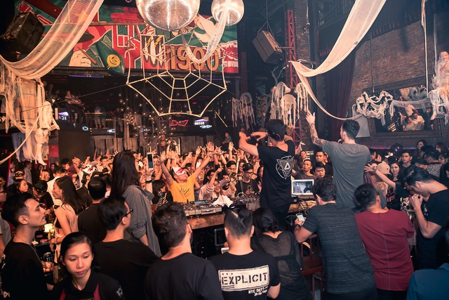 Khán giả Hà Nội “bùng nổ” trong đêm nhạc Brazillian Bass của 2 DJ đẳng cấp Bhaskar và Gabriel Boni - Ảnh 9.