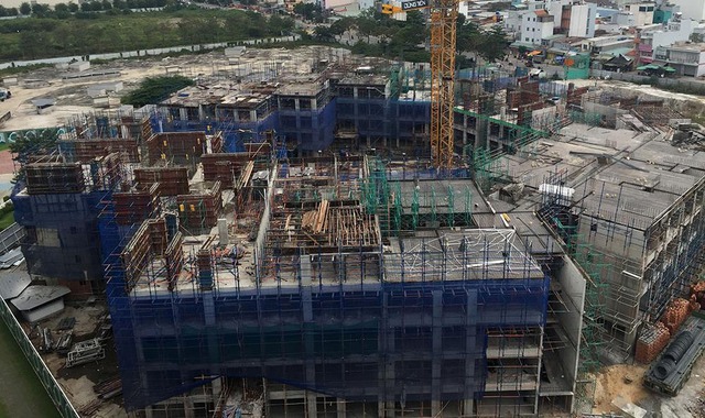 Hiện tại Block C khu Ruby đã được xây dựng đến tầng 10 và dự kiến bàn giao căn hộ vào quý I/2017.
