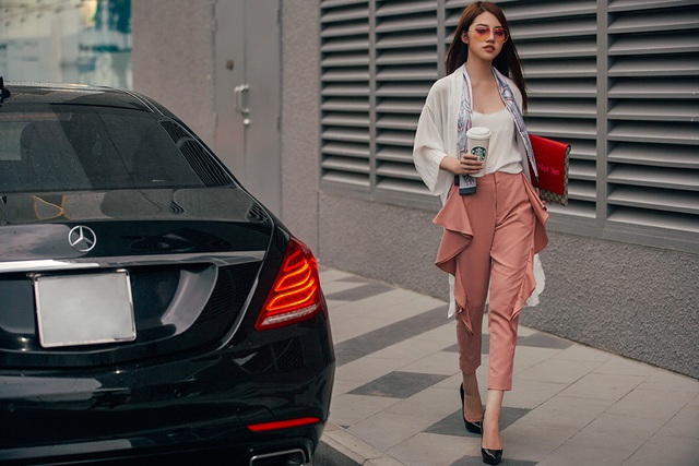 Ngắm cô nàng Jolie Nguyễn năng động trong bộ hình street style - Ảnh 3.