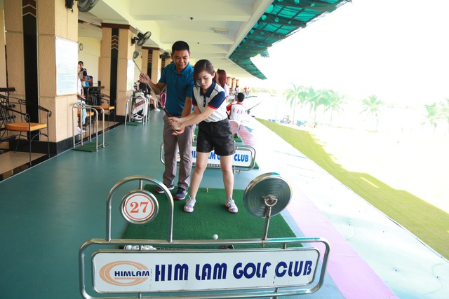 Sinh vi&ecirc;n UEF trải nghiệm m&ocirc;n thể thao doanh nh&acirc;n - Ảnh 3.