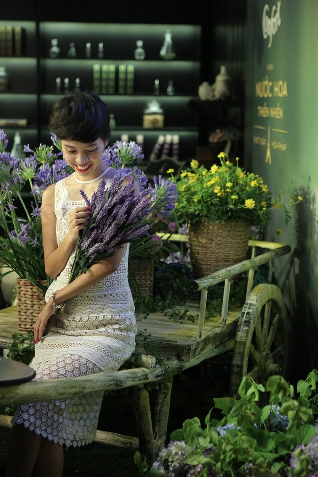 H&atilde;y để m&ugrave;i hương n&oacute;i l&ecirc;n c&aacute; t&iacute;nh của bạn - Ảnh 3.