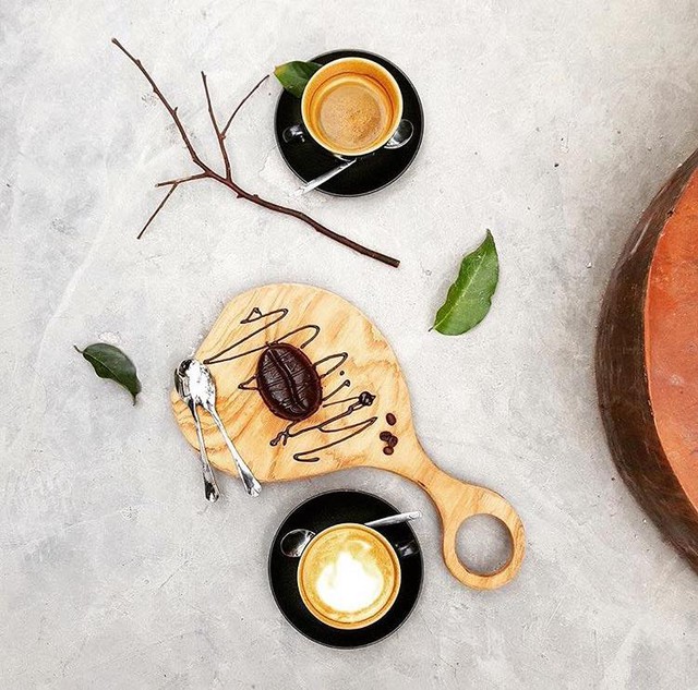 Thư gi&atilde;n trong kh&ocirc;ng gian tr&agrave;n ngập sofa tại FIKA Caf&eacute; &ndash; 50 L&ograve; Đ&uacute;c. - Ảnh 12.