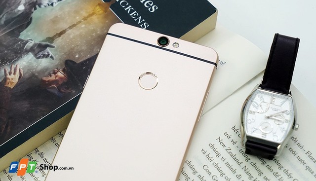 FPT Shop tặng qu&agrave; trị gi&aacute; 1.5 triệu đồng v&agrave; giảm 3 triệu cho kh&aacute;ch h&agrave;ng mua Coolpad Max - Ảnh 3.