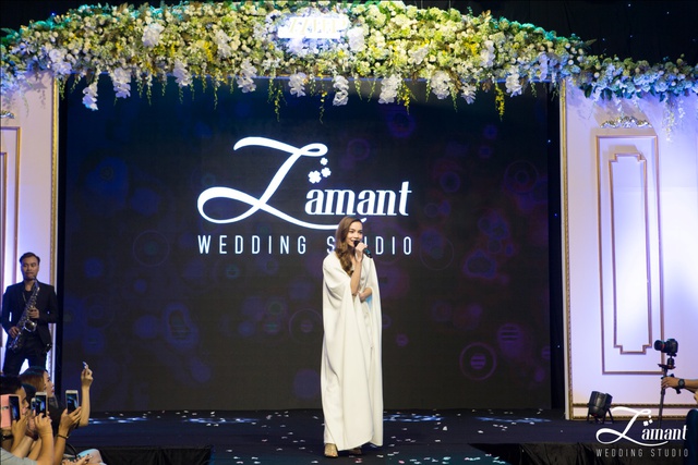Hồ Ngọc Hà cùng team The Face hoá thân cô dâu lộng lẫy trong BST váy cưới 2016 - Ảnh 4.