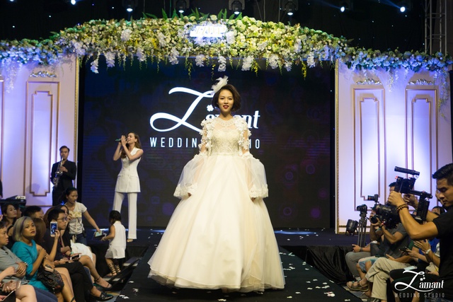 Hồ Ngọc Hà cùng team The Face hoá thân cô dâu lộng lẫy trong BST váy cưới 2016 - Ảnh 6.