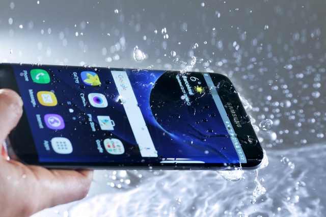 Galaxy S7 edge sinh ra để trở thành “siêu mẫu công nghệ” - Ảnh 3.