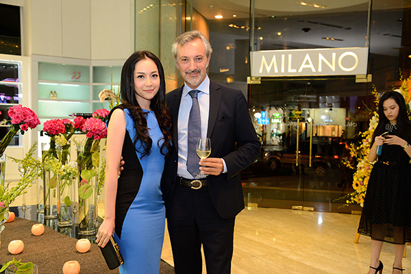 Dàn “chân dài” mừng khai trương MILANO Hà Nội 5