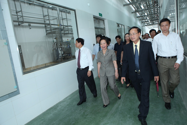Phó chủ tịch nước Nguyễn Thị Doan dự khánh thành nhà máy của Vinasoy tại Bắc Ninh 2