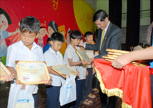 Bảo Việt Nhân thọ hỗ trợ trẻ em nghèo 2