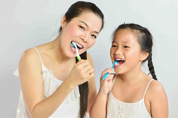 Bí quyết chăm sóc răng miệng của gia đình Mỹ Lệ 3