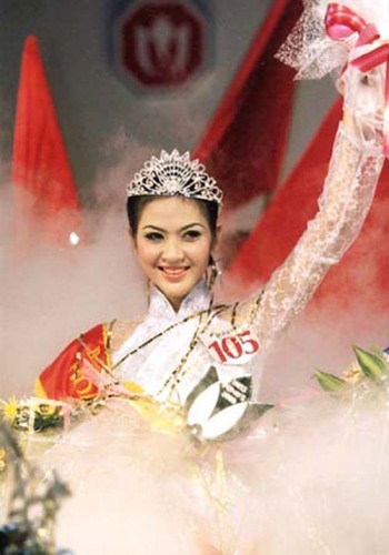 Con đường đăng quang của 13 Hoa hậu Việt Nam qua 16 năm 13
