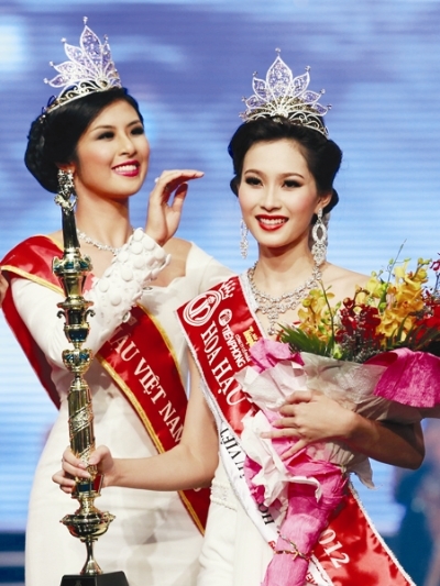 Con đường đăng quang của 13 Hoa hậu Việt Nam qua 16 năm 24