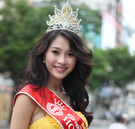 Con đường đăng quang của 13 Hoa hậu Việt Nam qua 16 năm 25
