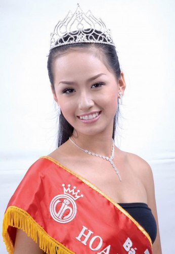 Con đường đăng quang của 13 Hoa hậu Việt Nam qua 16 năm 17
