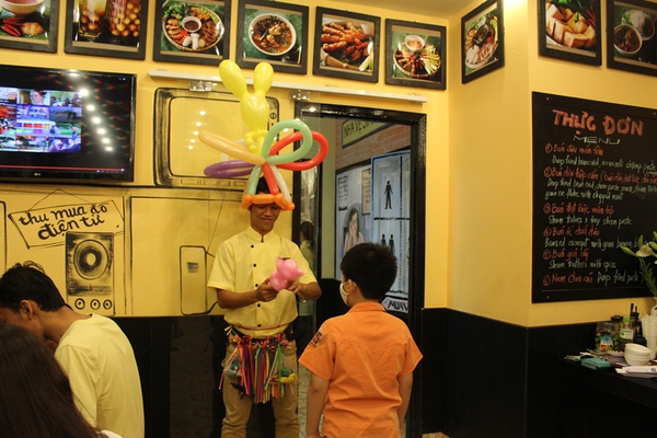 Trải nghiệm quán ăn Hà Nội kì lạ ở Sài Gòn 18