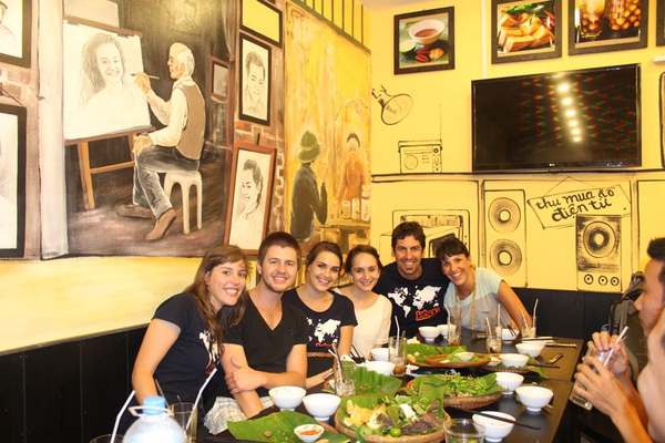 Trải nghiệm quán ăn Hà Nội kì lạ ở Sài Gòn 5