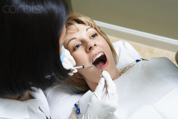 Người hay bị buốt răng, có nên đi tẩy trắng răng? 2
