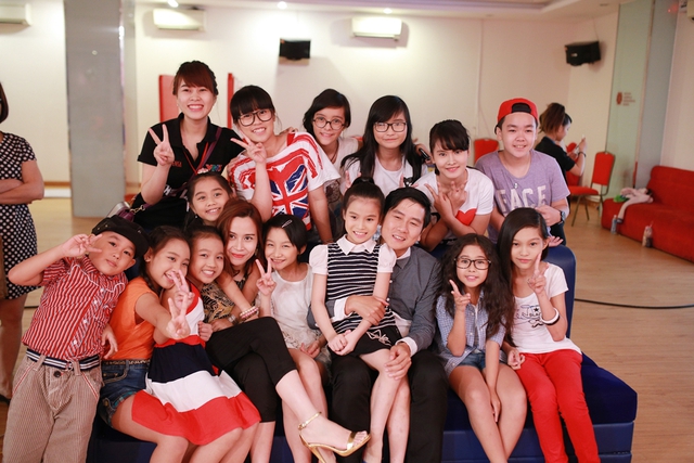4 chiêu luyện thí sinh The Voice Kids của vợ chồng Giang - Hồ 4