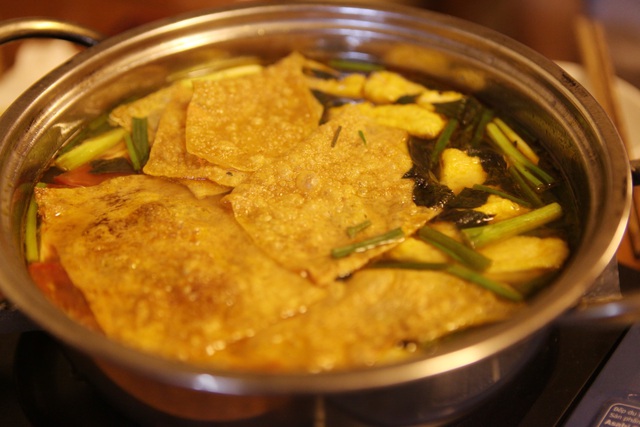 Lẩu ngon, thơm, đậm đà hương vị Việt tại 61 Nguyễn Du 1