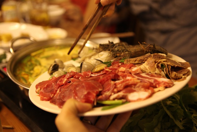 Lẩu ngon, thơm, đậm đà hương vị Việt tại 61 Nguyễn Du 6