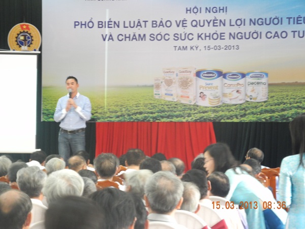 Đà Nẵng - Quảng Nam: Người cao tuổi nô nức đi hội thảo sữa 4