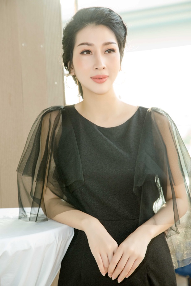 Hoa hậu Đặng Thanh Mai khoe vẻ đẹp ngọt ngào tại sự kiện - Ảnh 9.