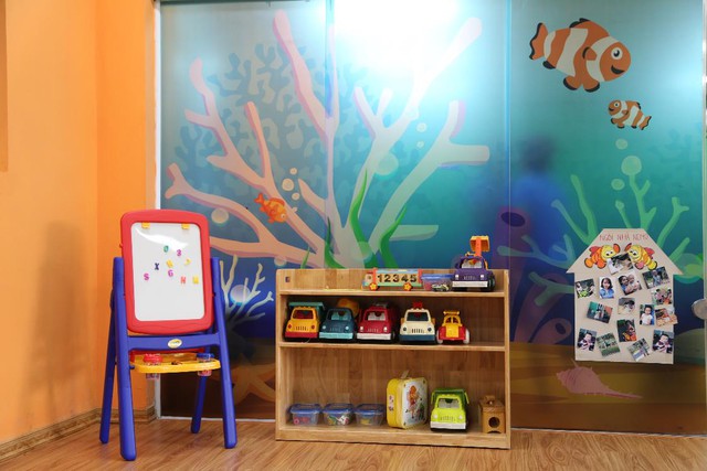 Kh&aacute;m ph&aacute; ng&ocirc;i trường cổ t&iacute;ch giữa rừng c&acirc;y - Ảnh 6.