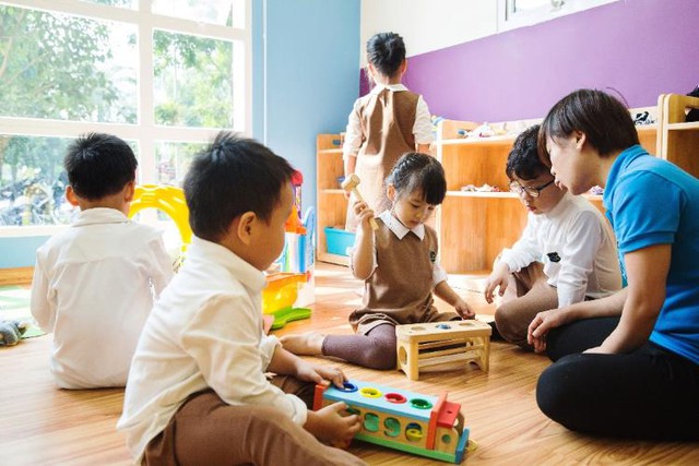 Kh&aacute;m ph&aacute; ng&ocirc;i trường cổ t&iacute;ch giữa rừng c&acirc;y - Ảnh 8.