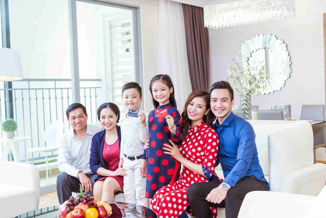 Đ&atilde; đến l&uacute;c phụ nữ bớt tất bật đi m&agrave; vui Tết! - Ảnh 2.